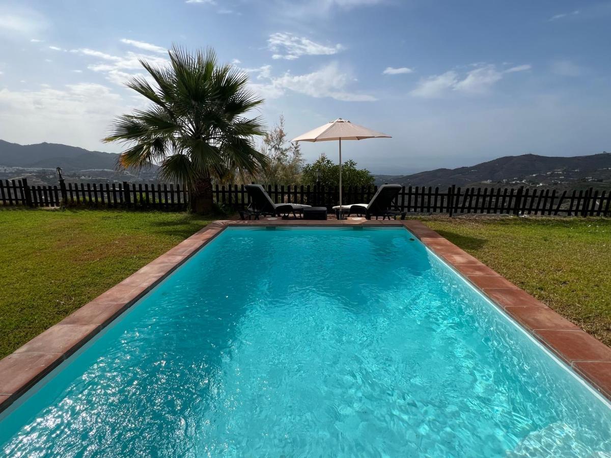 Vela Luka Frigiliana Villa ภายนอก รูปภาพ
