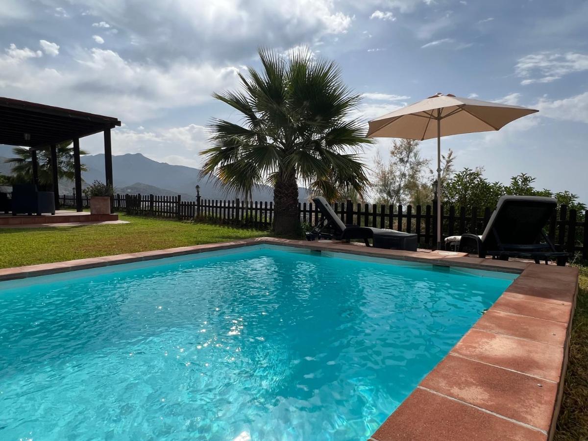 Vela Luka Frigiliana Villa ภายนอก รูปภาพ